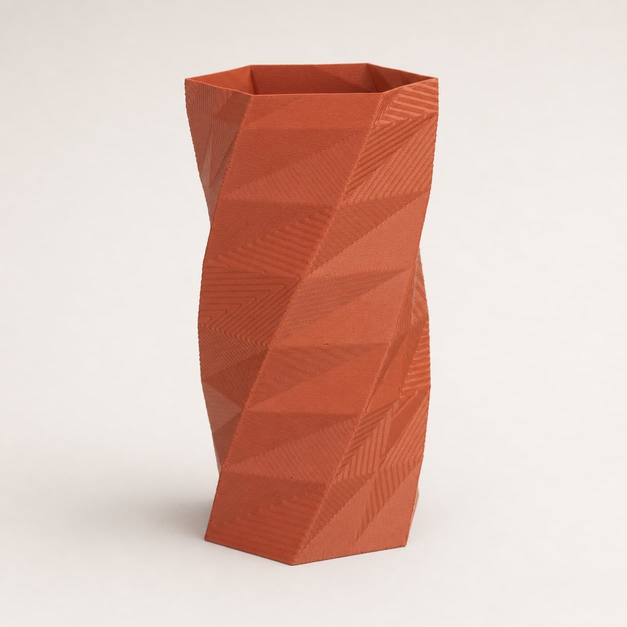 Twisted 6-Sided Vase, Basic Low-Poly Design
