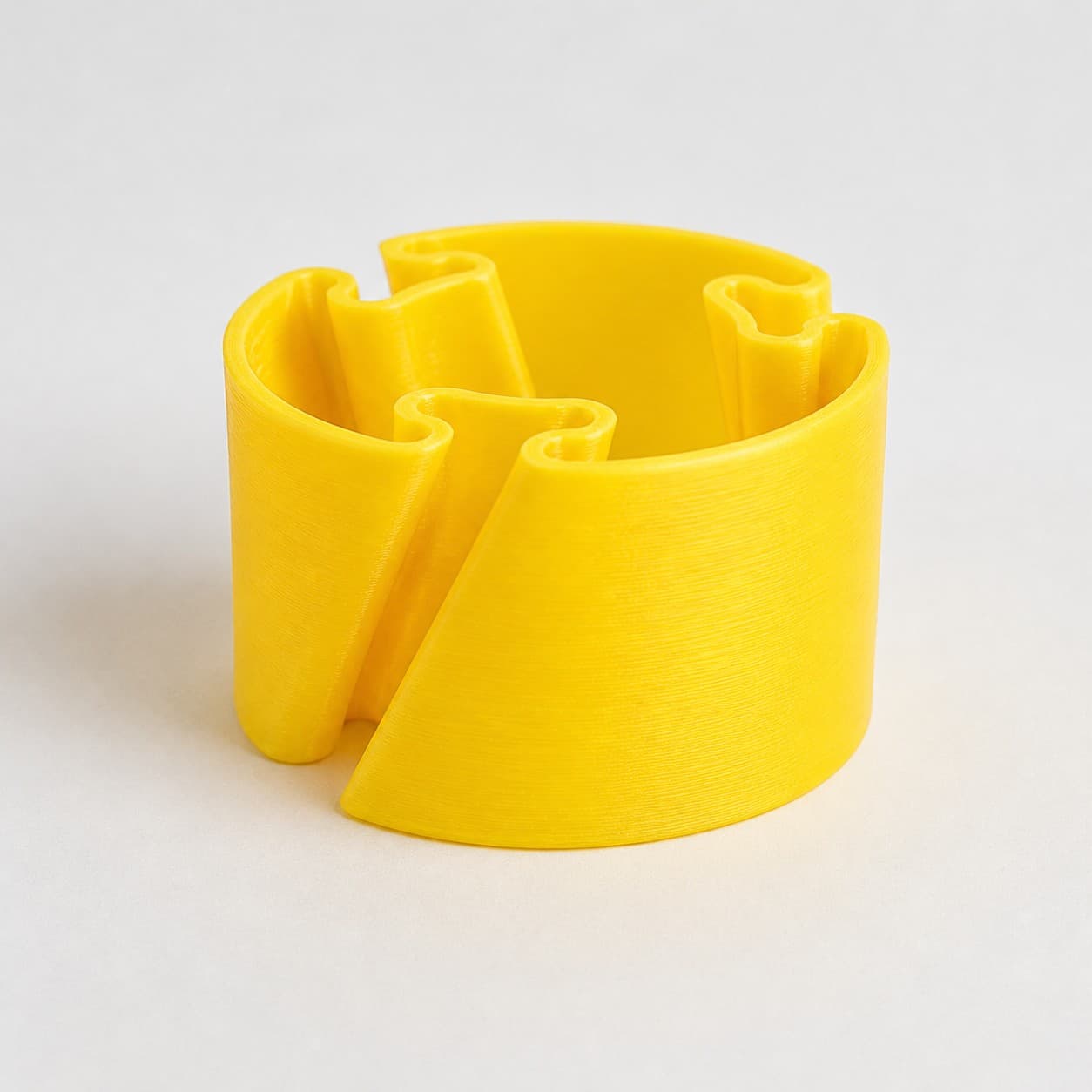 AA to C Battery Adapter, Cylinder Sleeve for AA Batteries